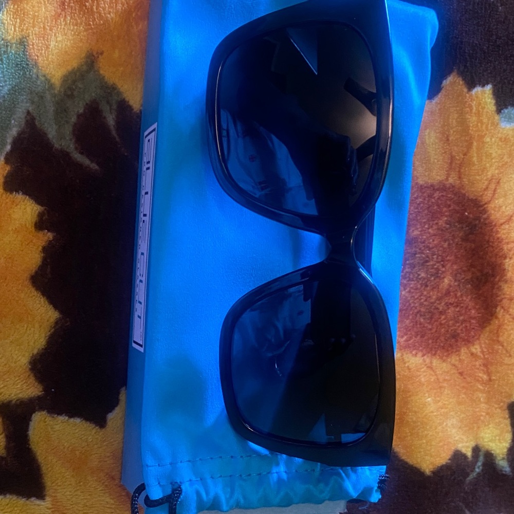 Stylish Black Sunglasses